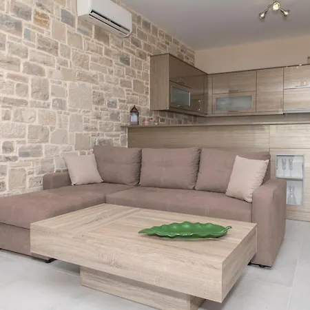 Aeonios Luxury Villa