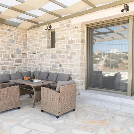 Aeonios Luxury *